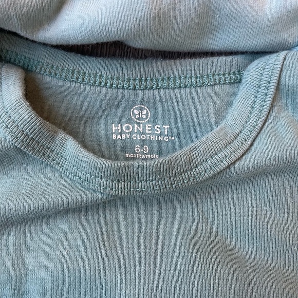 Honest Company Long Sleeve Onsies - Picture 3 of 4